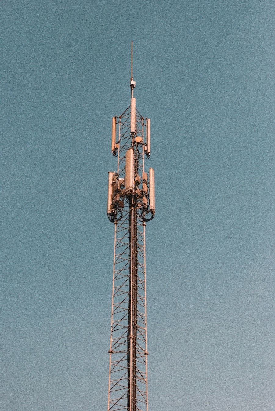 4G cell tower
